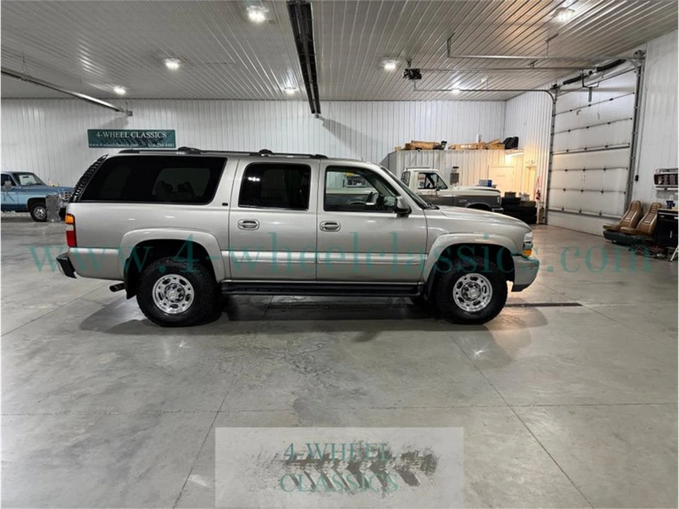 2002 Chevrolet Suburban 9th Gen - Image 6 of 31