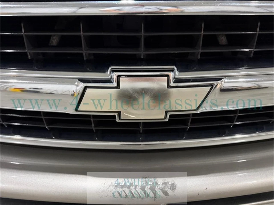 2002 Chevrolet Suburban 9th Gen - Image 14 of 31
