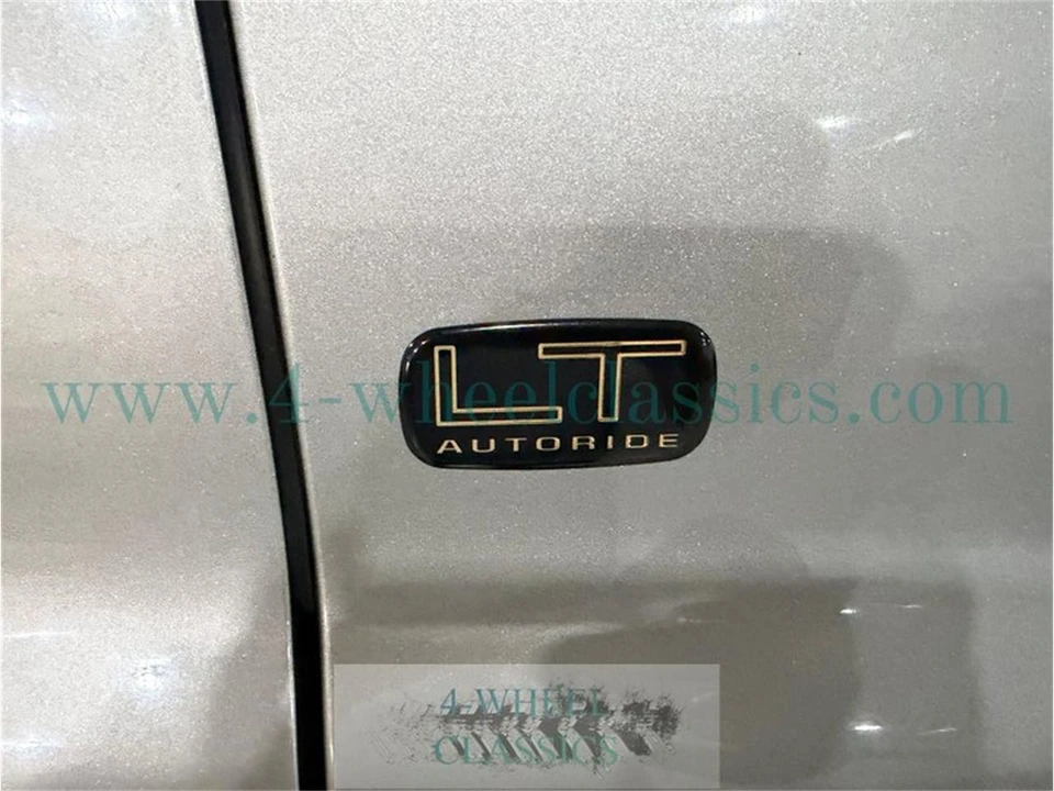 2002 Chevrolet Suburban 9th Gen - Image 15 of 31