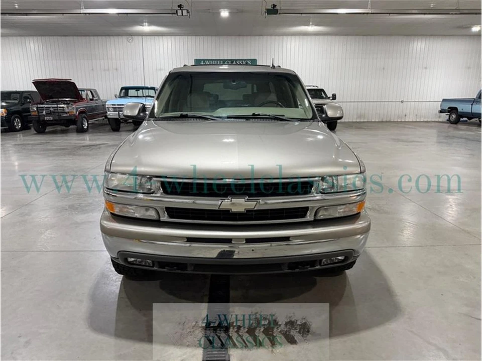 2002 Chevrolet Suburban 9th Gen - Image 8 of 31