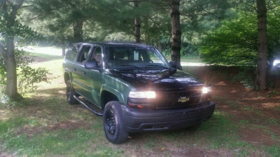 2002 Chevrolet Suburban 9th Gen - Image 2 of 2