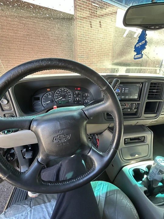 2002 Chevrolet Suburban 9th Gen - Image 8 of 20