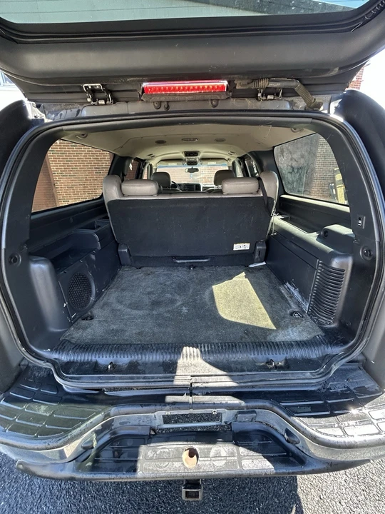 2002 Chevrolet Suburban 9th Gen - Image 9 of 20