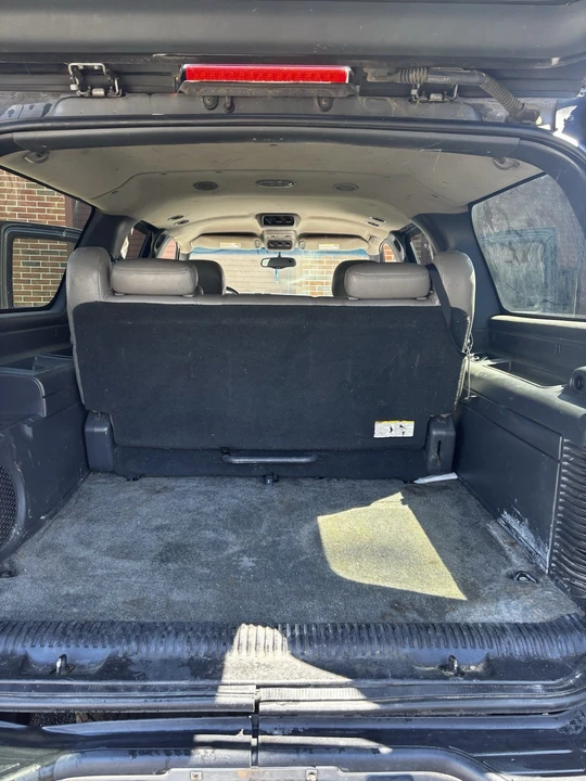 2002 Chevrolet Suburban 9th Gen - Image 17 of 20