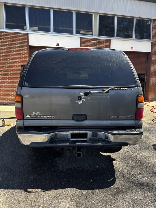 2002 Chevrolet Suburban 9th Gen - Image 16 of 20