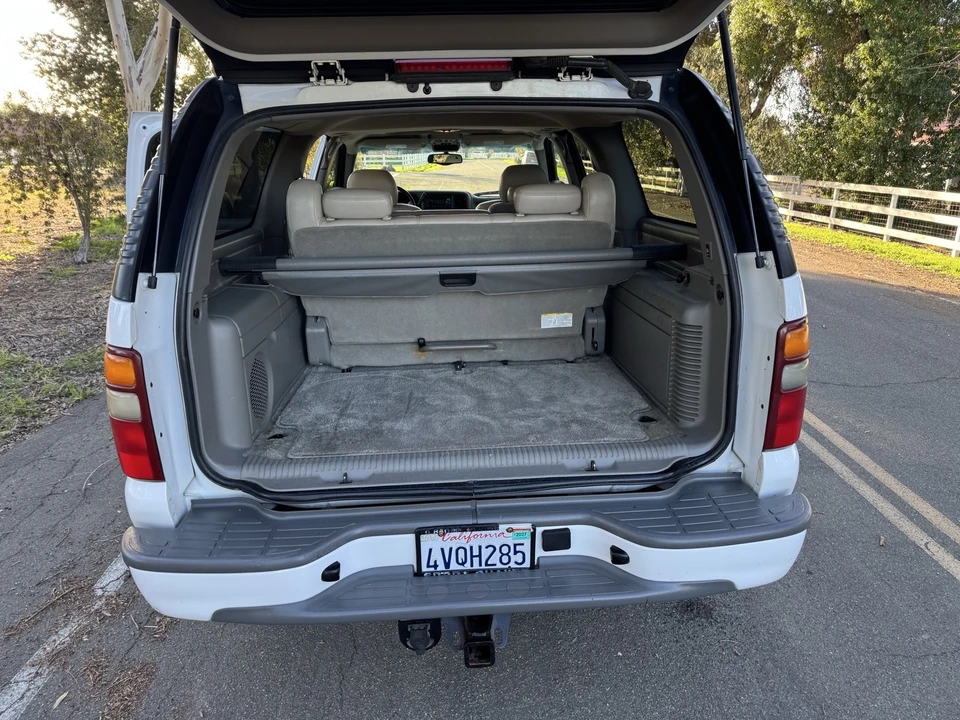 2002 Chevrolet Suburban 8th Gen - Image 10 of 20