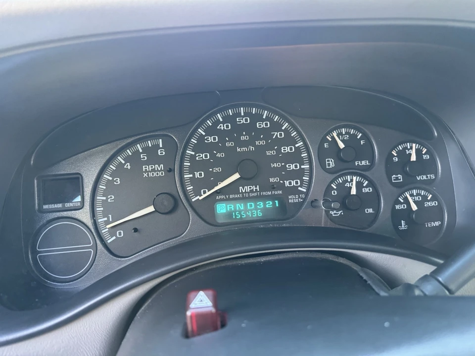 2002 Chevrolet Suburban 8th Gen - Image 16 of 20