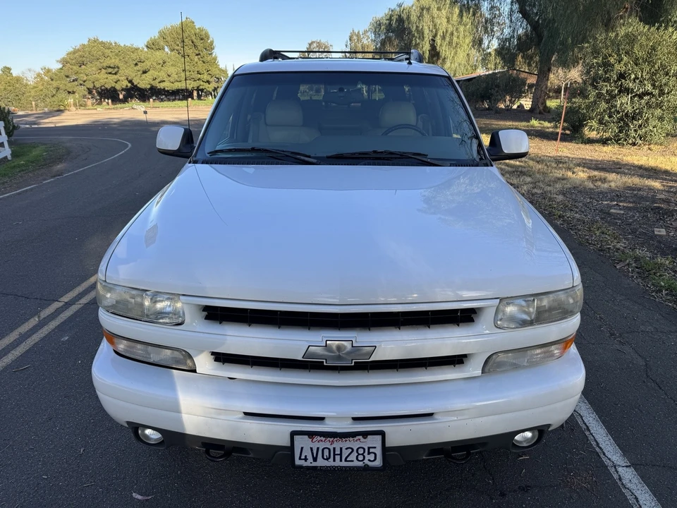2002 Chevrolet Suburban 8th Gen - Image 7 of 20