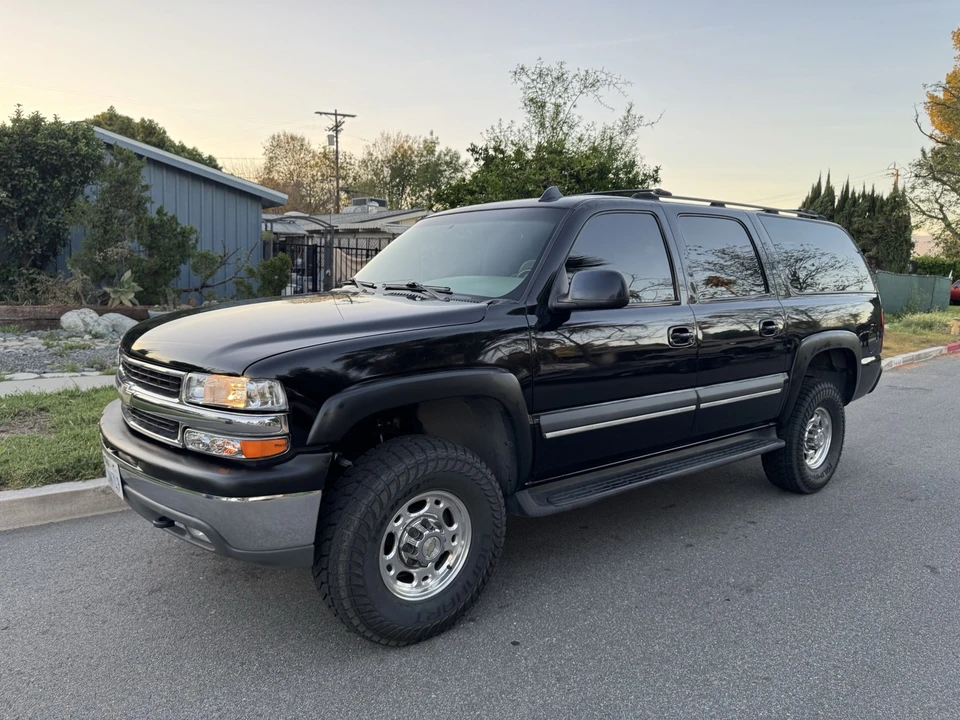 2002 Chevrolet Suburban 9th Gen - Image 12 of 21