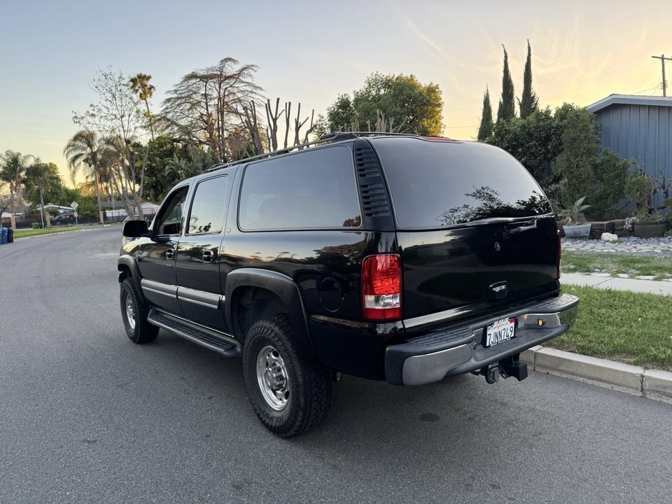 2002 Chevrolet Suburban 9th Gen - Image 14 of 21