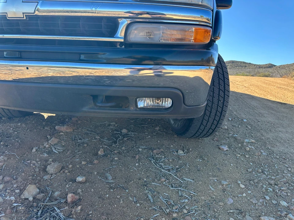 2002 Chevrolet Suburban 9th Gen - Image 22 of 31