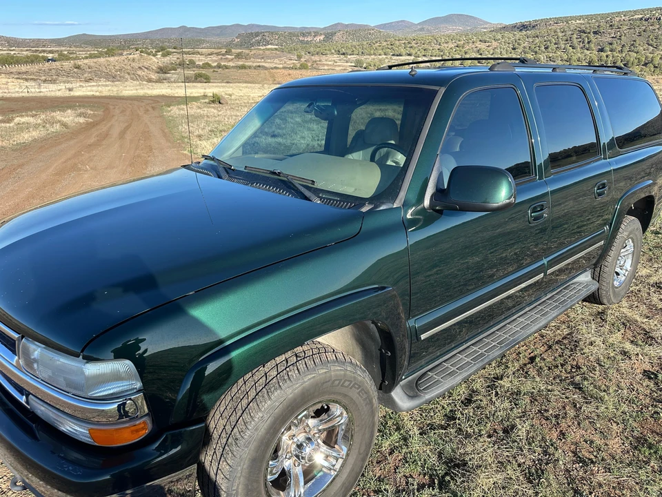 2002 Chevrolet Suburban 9th Gen - Image 23 of 31