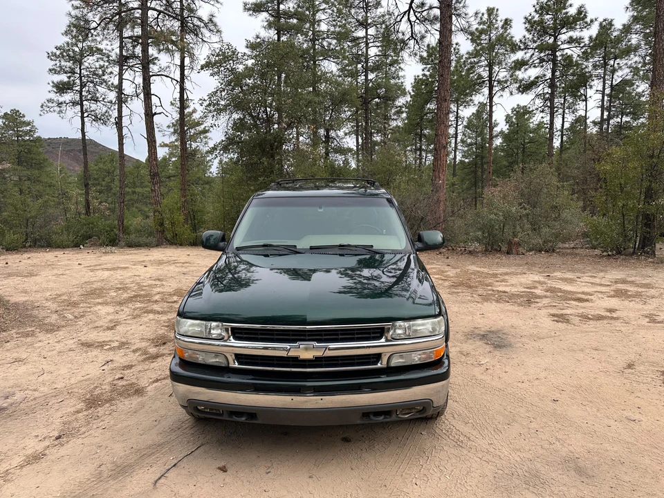 2002 Chevrolet Suburban 9th Gen - Image 6 of 31