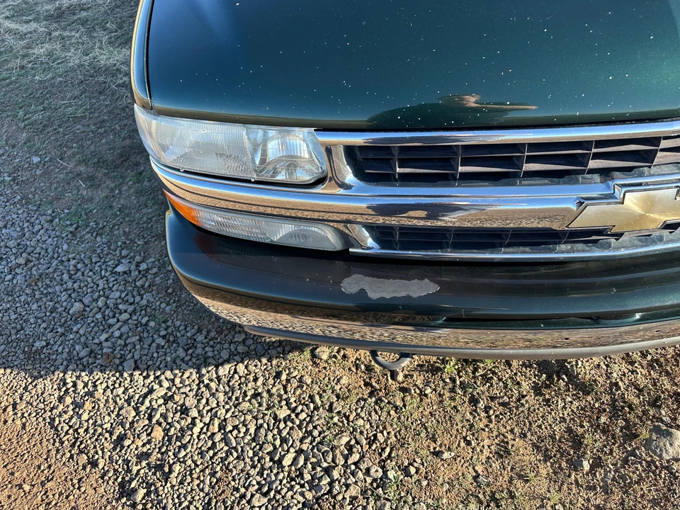 2002 Chevrolet Suburban 9th Gen - Image 17 of 31