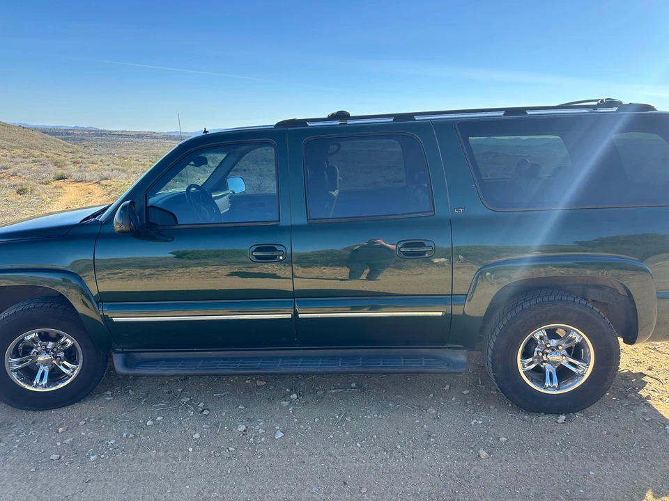 2002 Chevrolet Suburban 9th Gen - Image 26 of 31