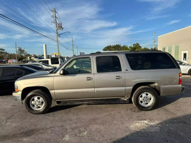 2002 Chevrolet Suburban 8th Gen - Image 2 of 12