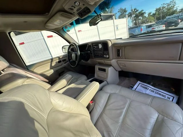 2002 Chevrolet Suburban 8th Gen - Image 9 of 12