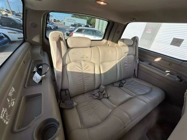 2002 Chevrolet Suburban 8th Gen - Image 12 of 12