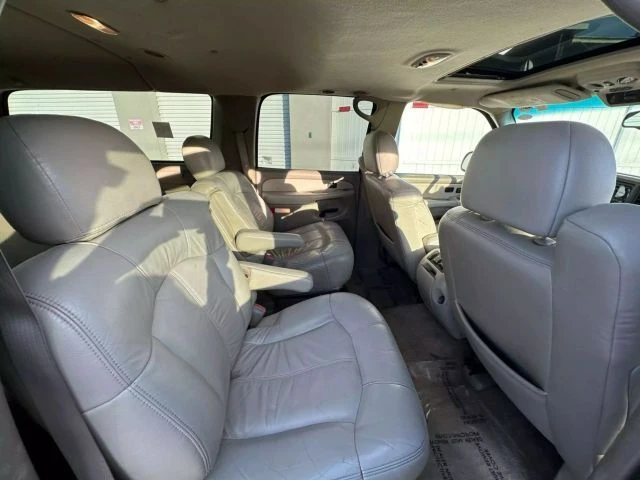 2002 Chevrolet Suburban 8th Gen - Image 11 of 12
