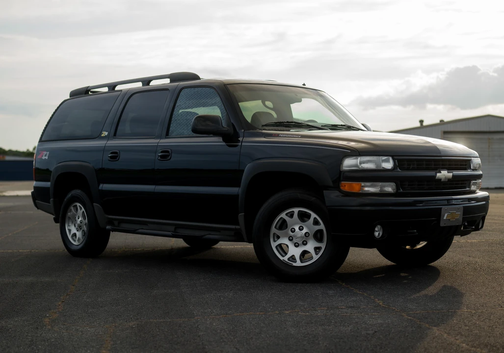 2002 Chevrolet Suburban 9th Gen - Image 12 of 31