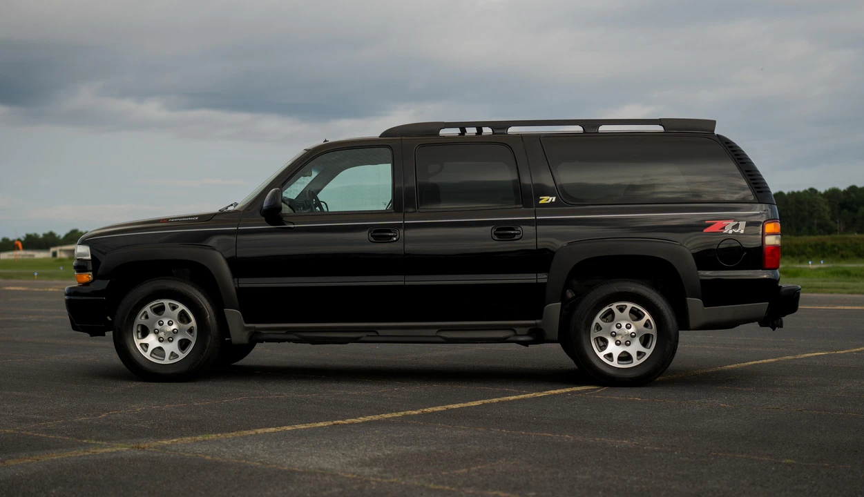 2002 Chevrolet Suburban 9th Gen - Image 7 of 31