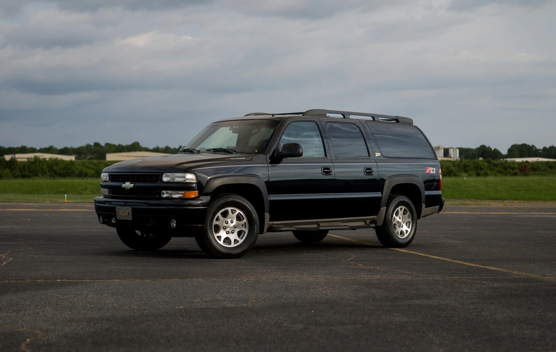 2002 Chevrolet Suburban 9th Gen - Image 6 of 31