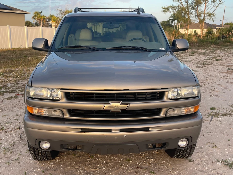 2002 Chevrolet Suburban 9th Gen - Image 7 of 31
