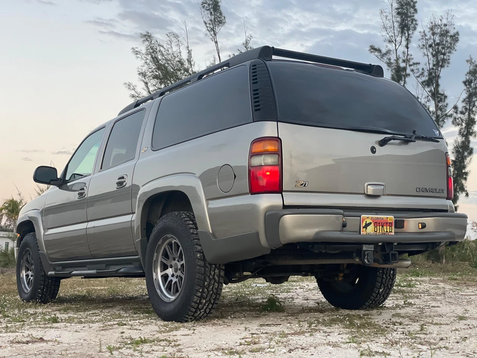 2002 Chevrolet Suburban 9th Gen - Image 30 of 31