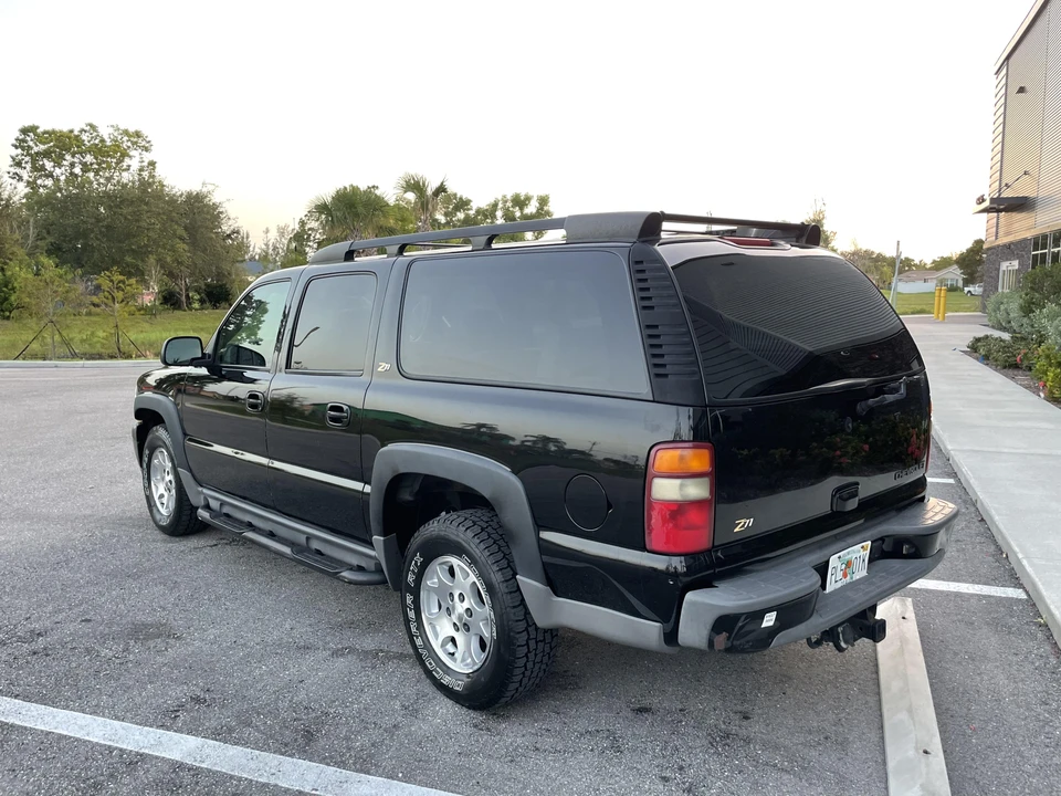 2002 Chevrolet Suburban 9th Gen - Image 16 of 31