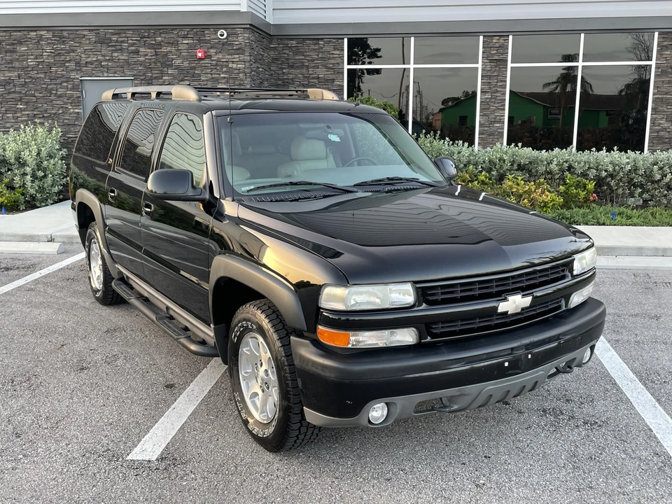 2002 Chevrolet Suburban 9th Gen - Image 26 of 31