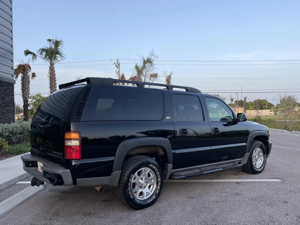 2002 Chevrolet Suburban 9th Gen - Image 19 of 31