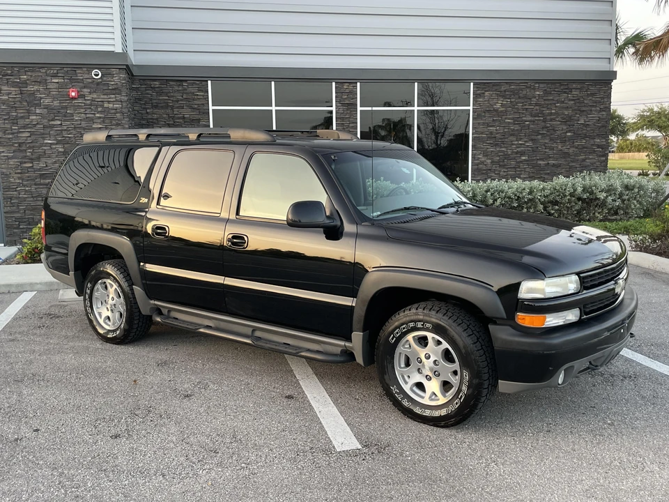 2002 Chevrolet Suburban 9th Gen - Image 22 of 31