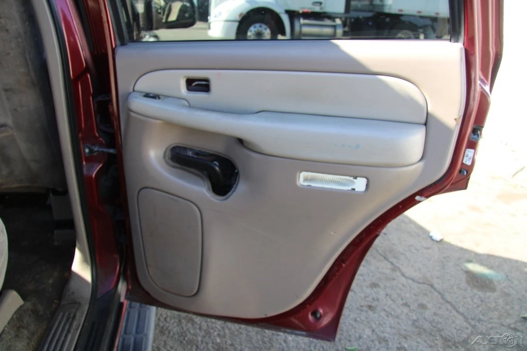 2002 Chevrolet Tahoe 2nd Gen - Image 19 of 21