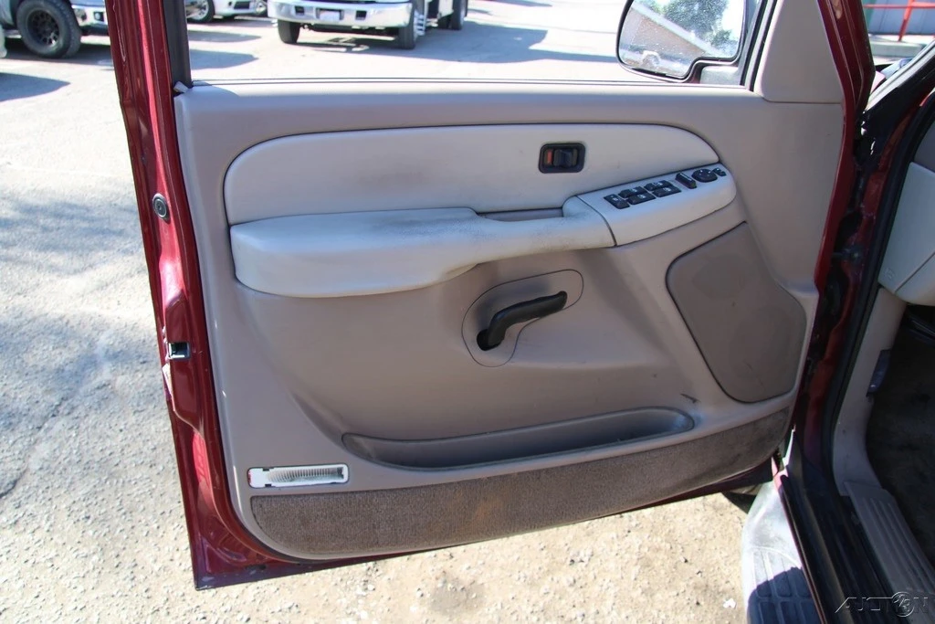 2002 Chevrolet Tahoe 2nd Gen - Image 11 of 21