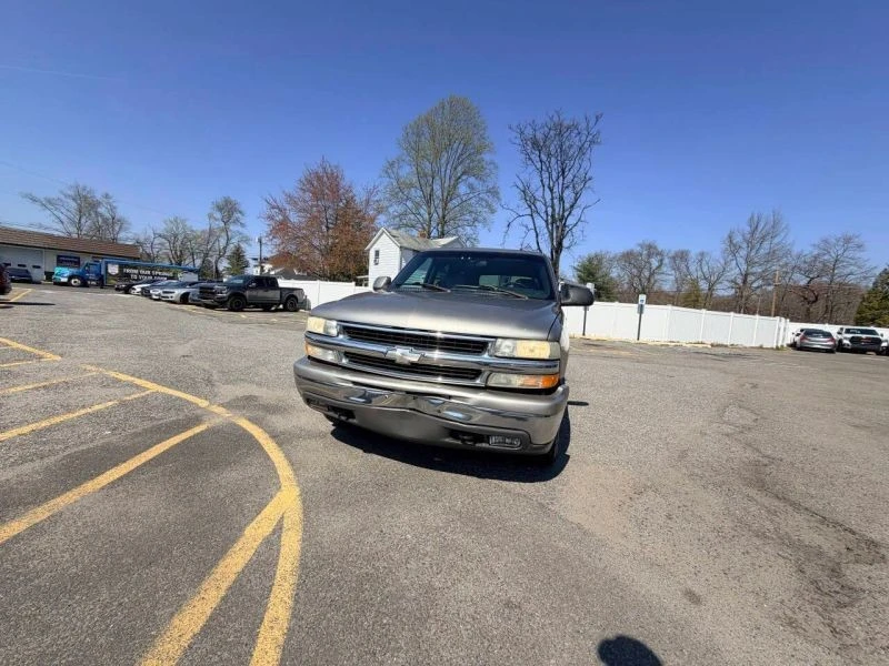 2002 Chevrolet Tahoe 2nd Gen - Image 2 of 12