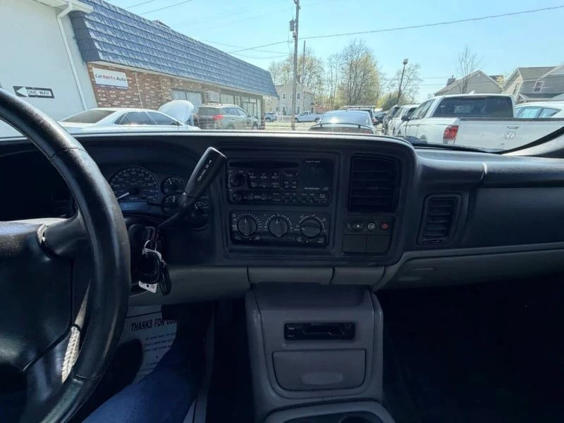2002 Chevrolet Tahoe 2nd Gen - Image 4 of 12