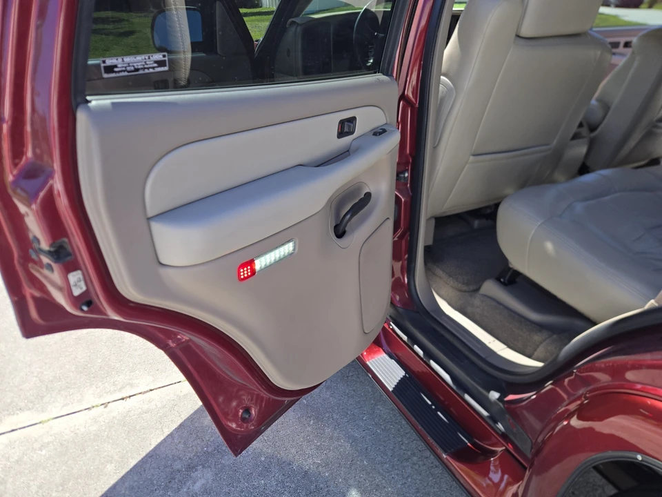 2002 Chevrolet Tahoe 2nd Gen - Image 10 of 21