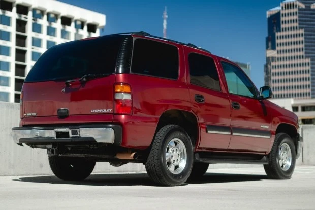 2002 Chevrolet Tahoe 2nd Gen - Image 2 of 7