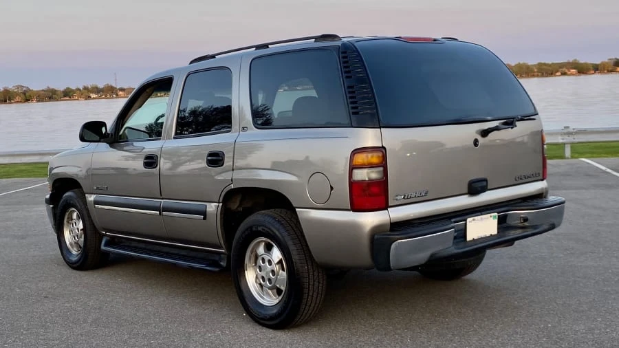 2002 Chevrolet Tahoe 2nd Gen - Image 9 of 23