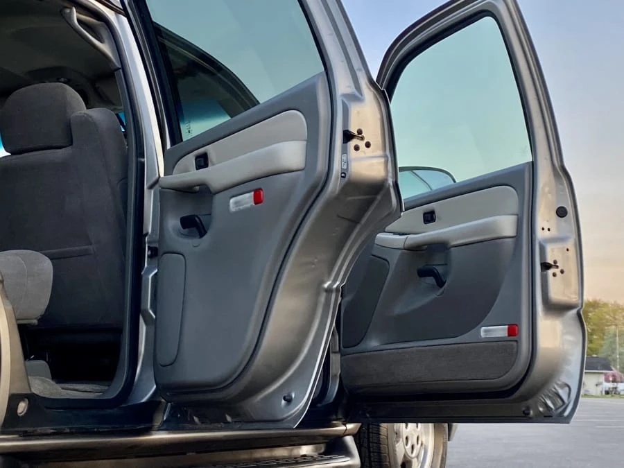 2002 Chevrolet Tahoe 2nd Gen - Image 14 of 23