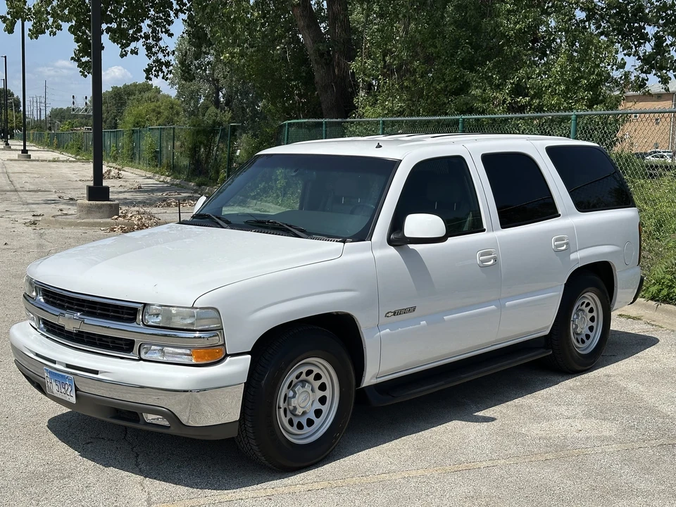2002 Chevrolet Tahoe 2nd Gen - Image 2 of 31