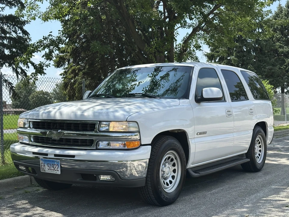 2002 Chevrolet Tahoe 2nd Gen - Image 13 of 31