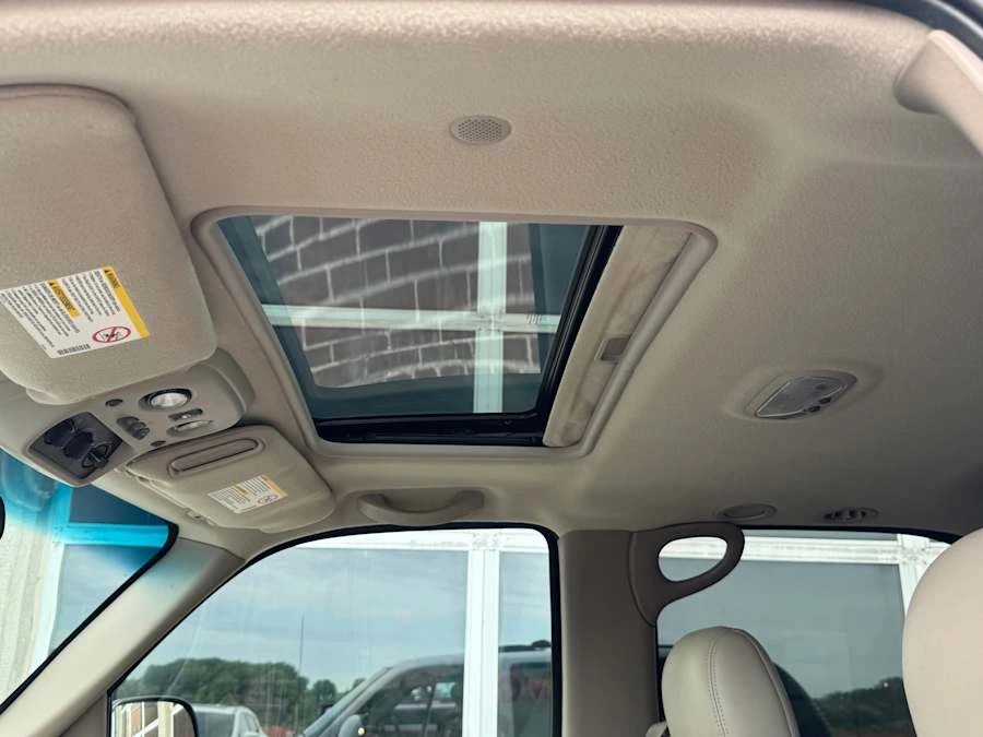 2002 Chevrolet Tahoe 2nd Gen - Image 12 of 16