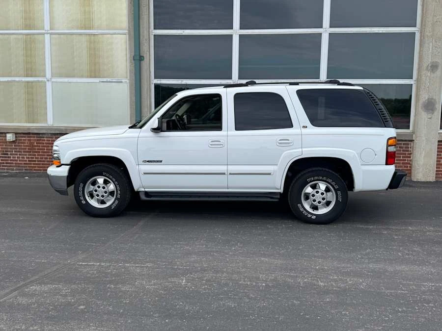 2002 Chevrolet Tahoe 2nd Gen - Image 2 of 16