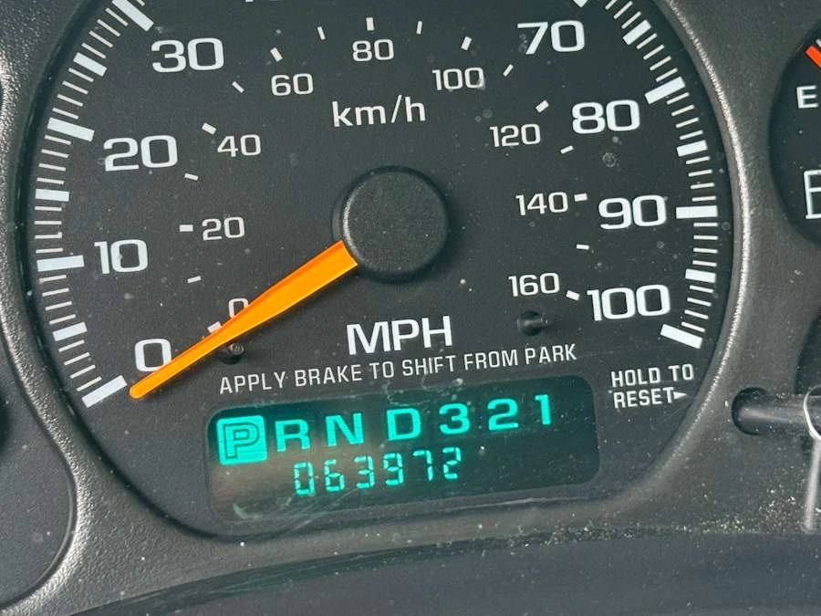 2002 Chevrolet Tahoe 2nd Gen - Image 9 of 16