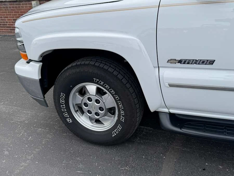 2002 Chevrolet Tahoe 2nd Gen - Image 4 of 16