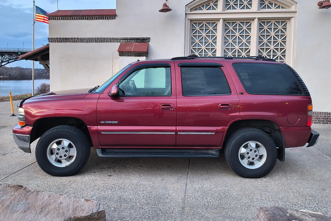 2002 Chevrolet Tahoe 2nd Gen - Image 3 of 31