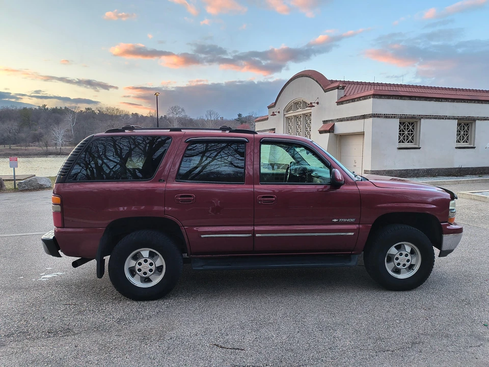 2002 Chevrolet Tahoe 2nd Gen - Image 12 of 31