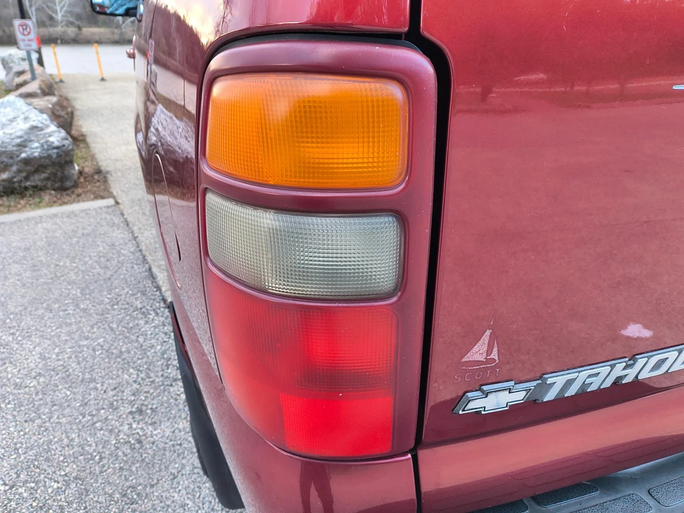2002 Chevrolet Tahoe 2nd Gen - Image 18 of 31