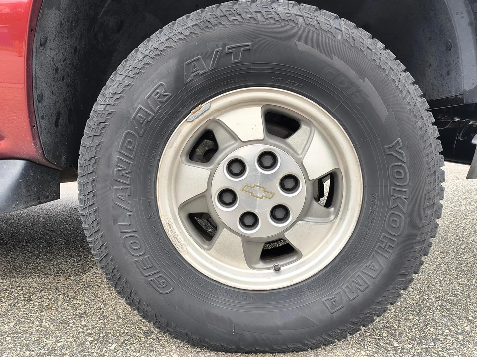 2002 Chevrolet Tahoe 2nd Gen - Image 24 of 31